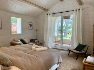 luxury property 15 Rooms for seasonal rent on CASSIS (13260)