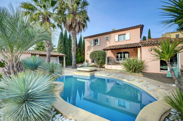 provencal house 5 Rooms for sale on MARSEILLE (13012)