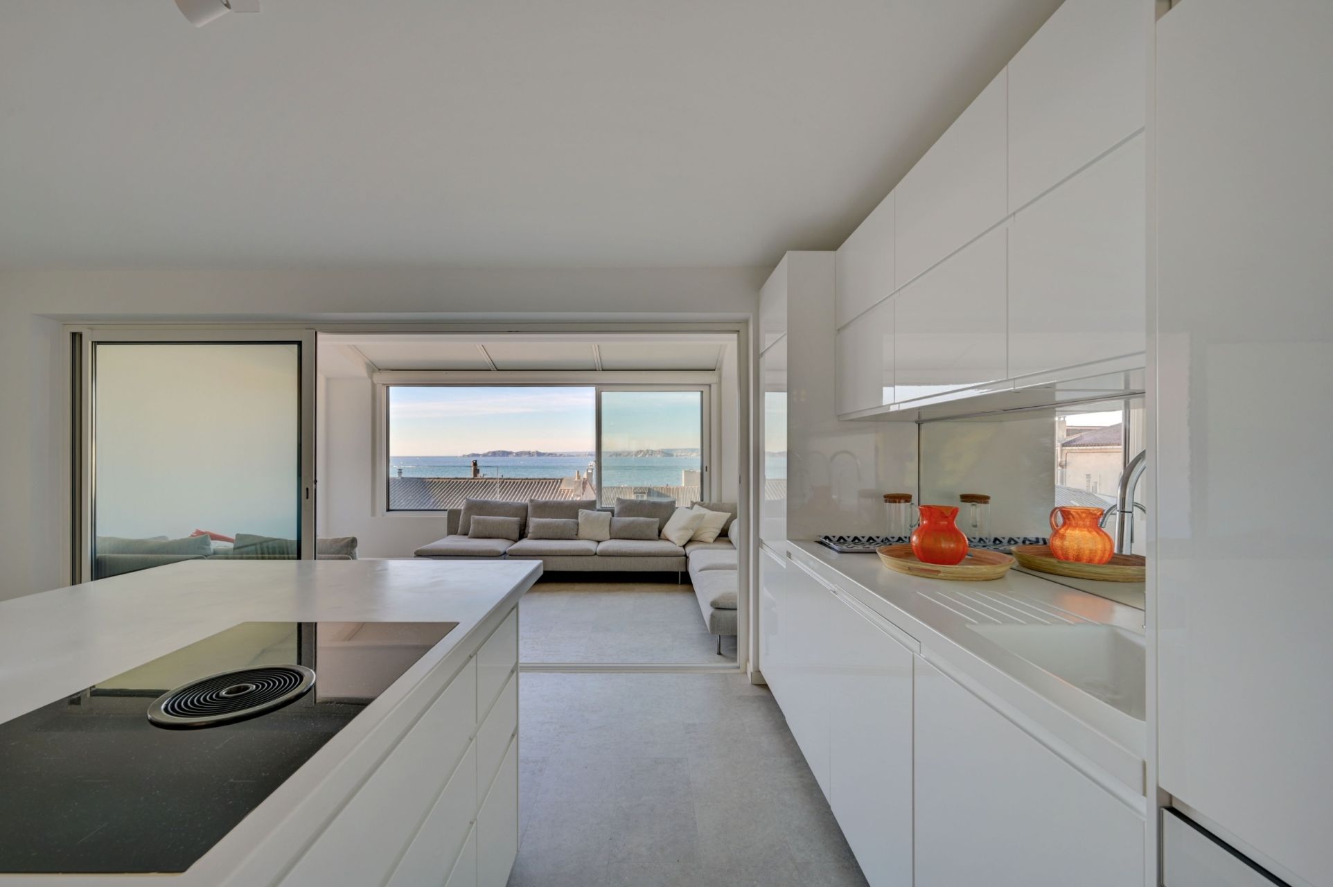 penthouse 4 Rooms for sale on MARSEILLE (13008)