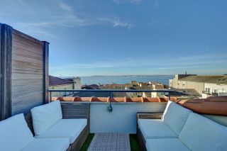luxury apartment 4 Rooms for sale on MARSEILLE (13008)