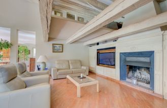 luxury villa 10 Rooms for sale on AUBAGNE (13400)