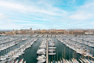 luxury apartment 4 Rooms for rent on MARSEILLE (13007)