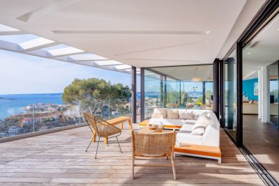 architect's house 6 Rooms for sale on MARSEILLE (13007) Sale Marseille 7 Architect's house 6 Rooms 343 m²