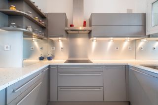 luxury apartment 6 Rooms for sale on MARSEILLE (13007)