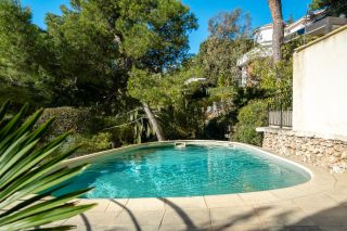 luxury apartment 6 Rooms for sale on MARSEILLE (13007)