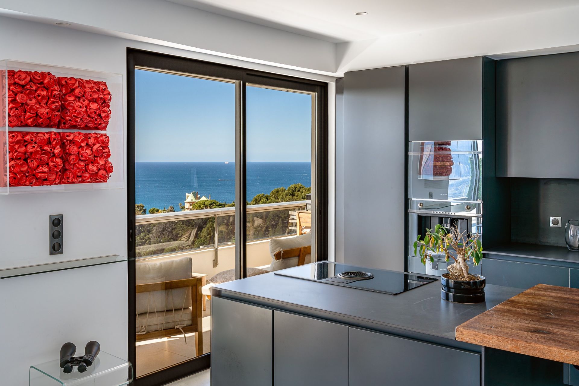 luxury apartment 3 Rooms for sale on MARSEILLE (13008)