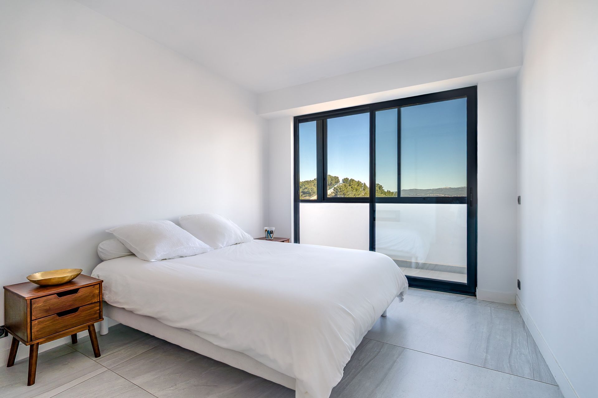 luxury apartment 3 Rooms for sale on MARSEILLE (13008)