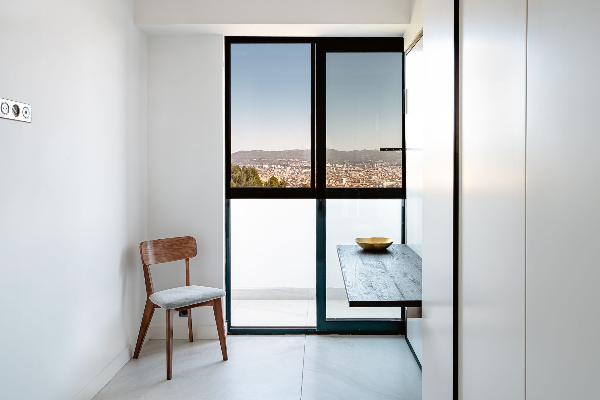luxury apartment 3 Rooms for sale on MARSEILLE (13008)