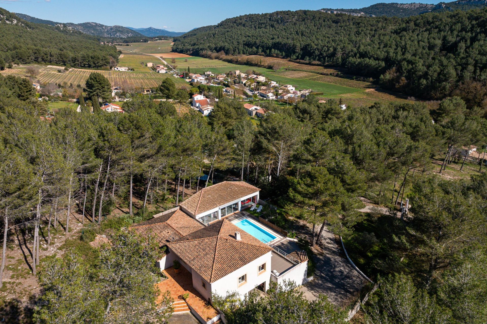 luxury house 6 Rooms for sale on ROQUEFORT LA BEDOULE (13830)