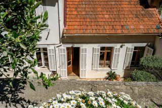 luxury apartment 4 Rooms for sale on MARSEILLE (13006)