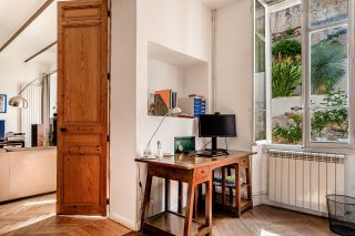 luxury apartment 4 Rooms for sale on MARSEILLE (13006)