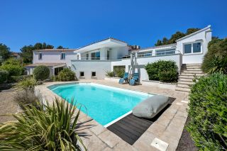 luxury house 8 Rooms for sale on ENSUES LA REDONNE (13820)