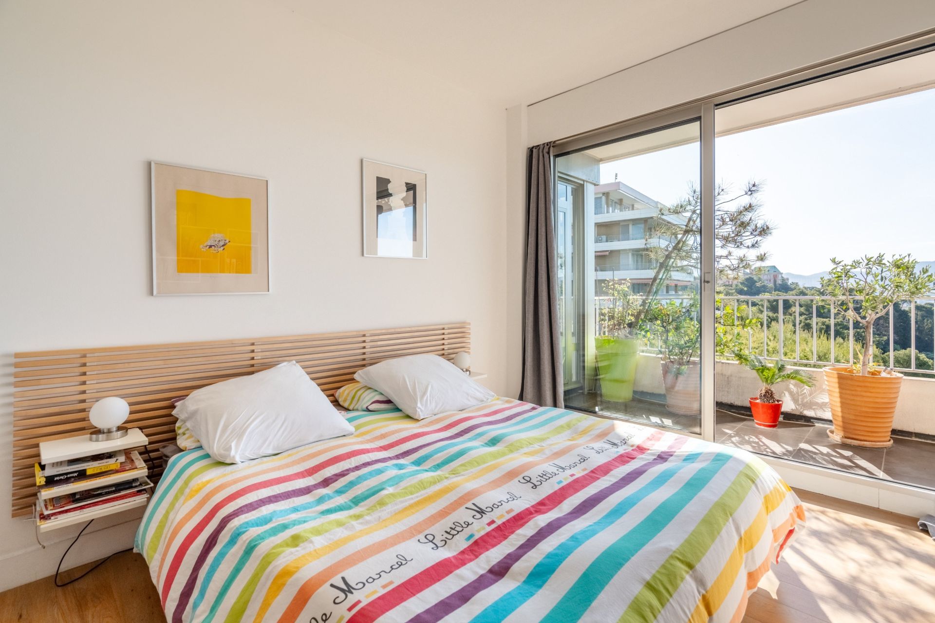 luxury apartment 3 Rooms for sale on MARSEILLE (13007)