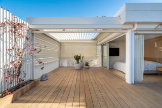 penthouse 6 Rooms for sale on MARSEILLE (13008)