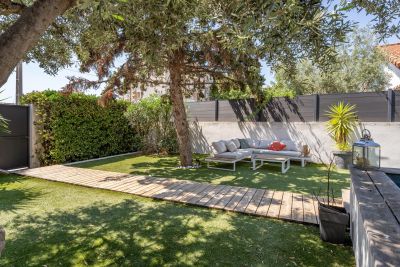 architect's house 4 Rooms for sale on MARSEILLE (13009) Sale Marseille 9 Architect's house 4 Rooms 118 m²