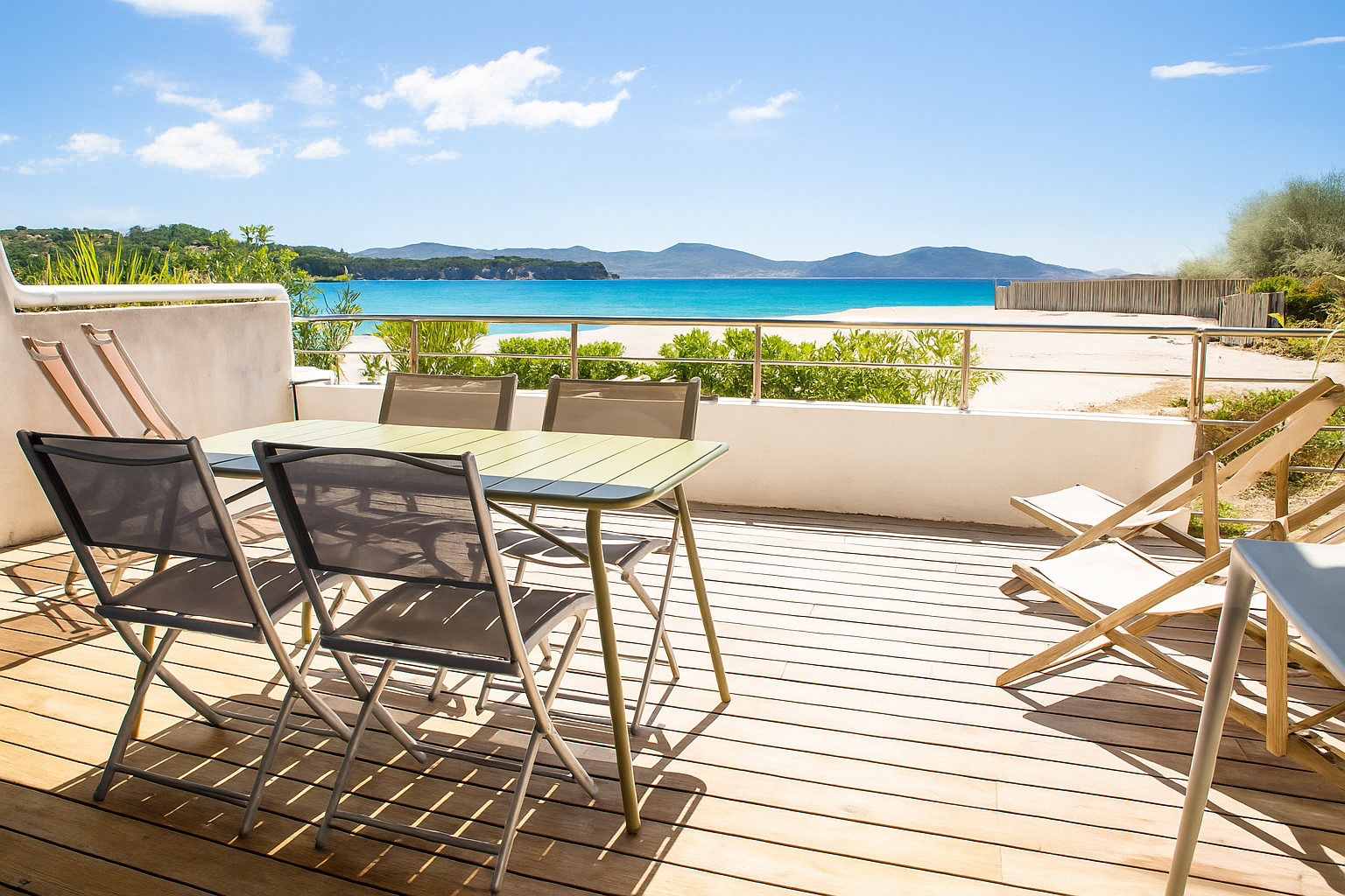 luxury apartment 3 Rooms for sale on LA CIOTAT (13600)