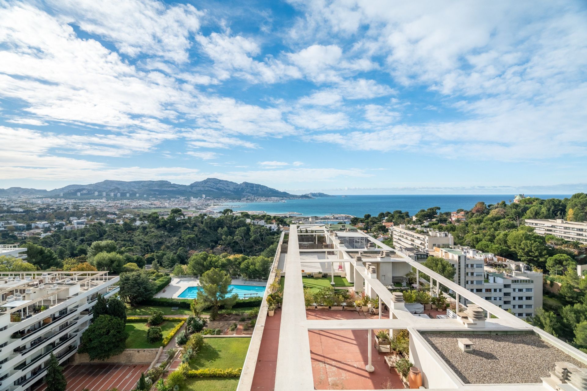 luxury apartment 3 Rooms for sale on MARSEILLE (13008)