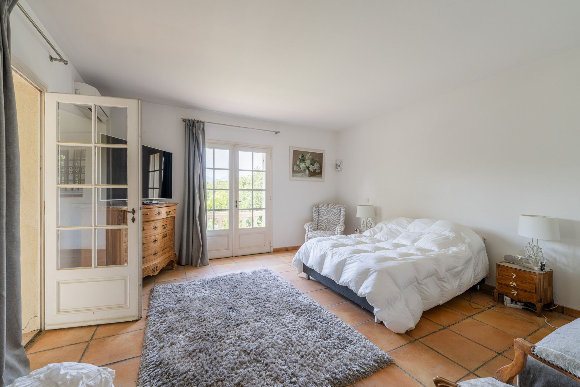 luxury house 7 Rooms for sale on MARSEILLE (13011)