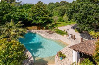 luxury house 7 Rooms for sale on MARSEILLE (13011)