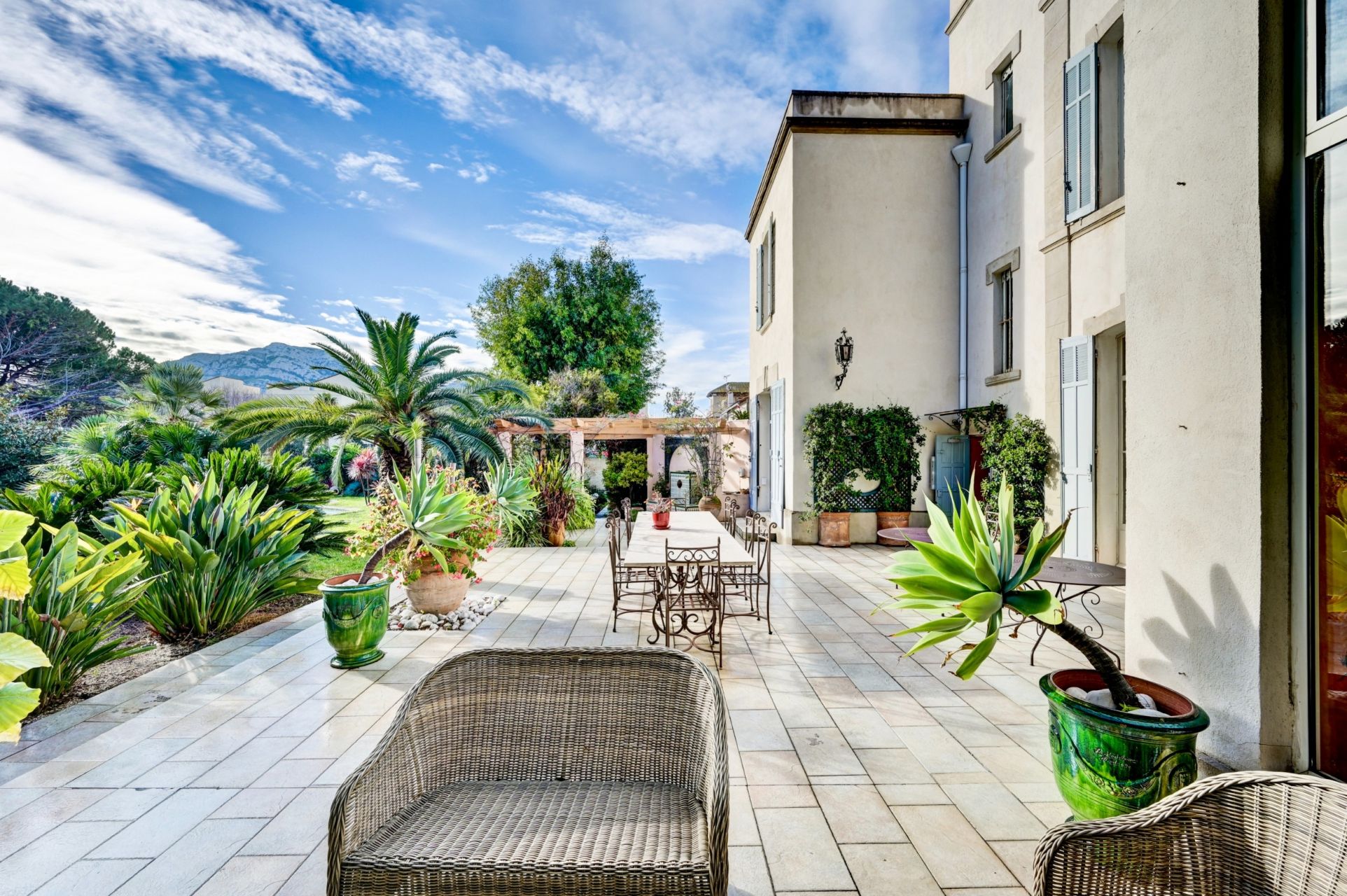 maison de maître 10 Pièces en vente sur MARSEILLE (13008)