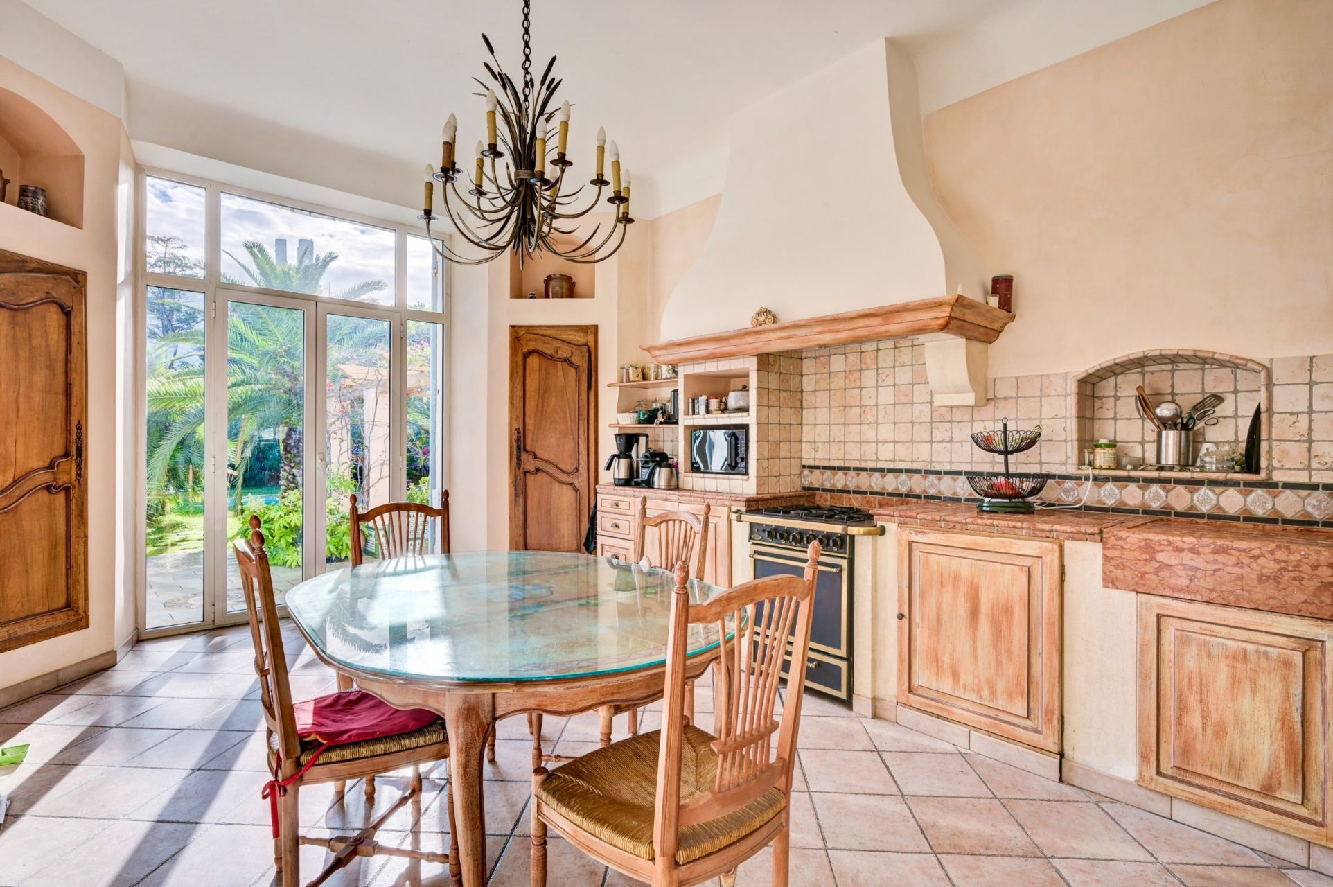 maison de maître 10 Pièces en vente sur MARSEILLE (13008)