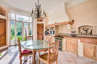 maison de maître 10 Pièces en vente sur MARSEILLE (13008)