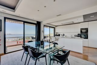 luxury apartment 6 Rooms for sale on MARSEILLE (13008)