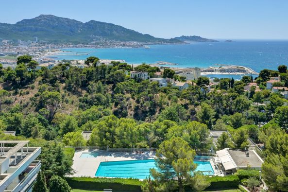 Sale Marseille 8 Luxury apartment 6 Rooms 162 m²
