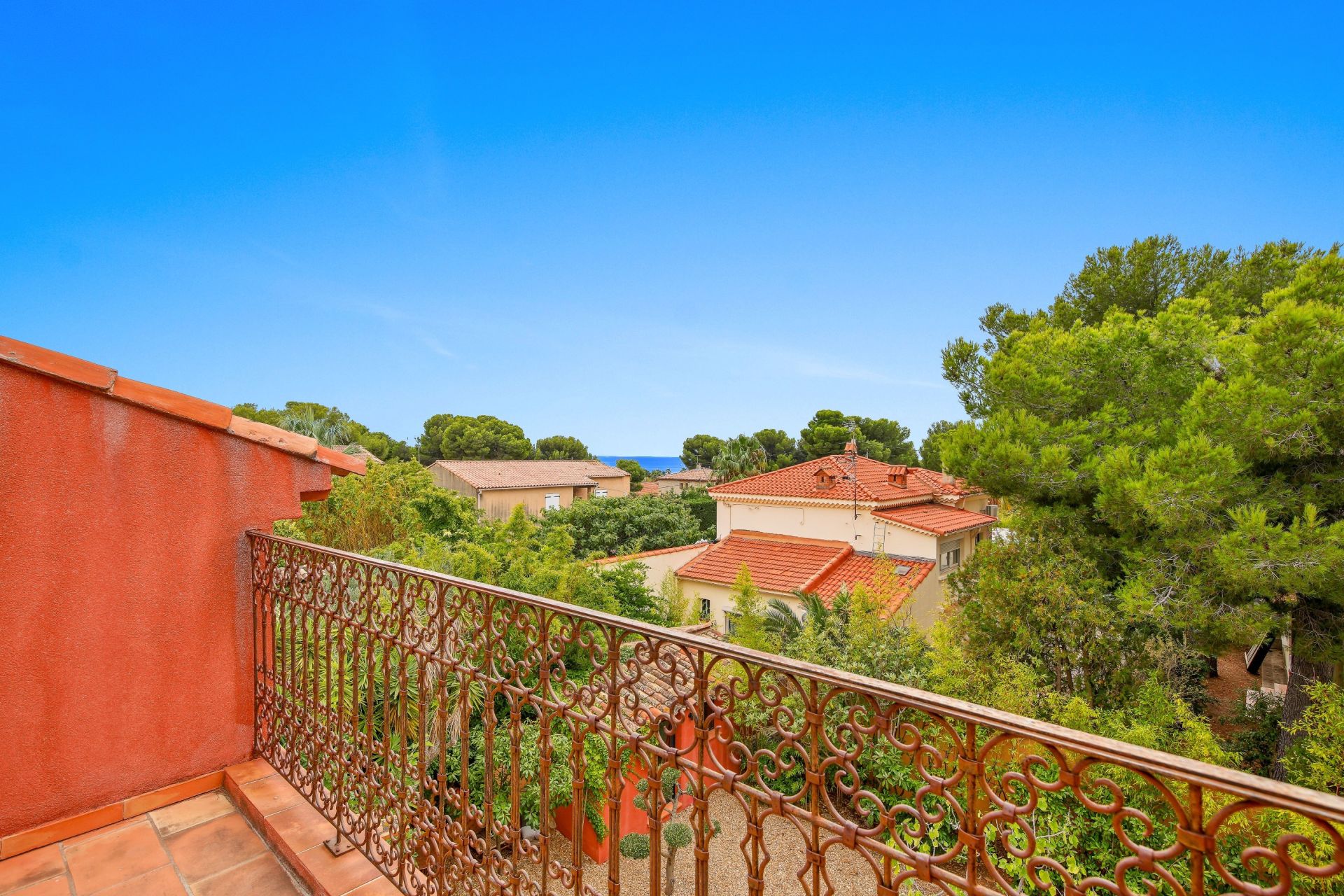 maison de luxe 6 Pièces en vente sur CARRY LE ROUET (13620)