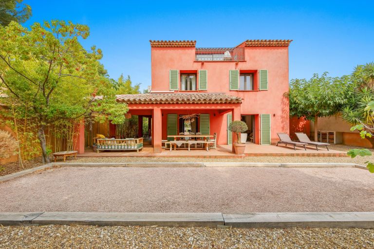 maison de luxe 6 Pièces en vente sur CARRY LE ROUET (13620)