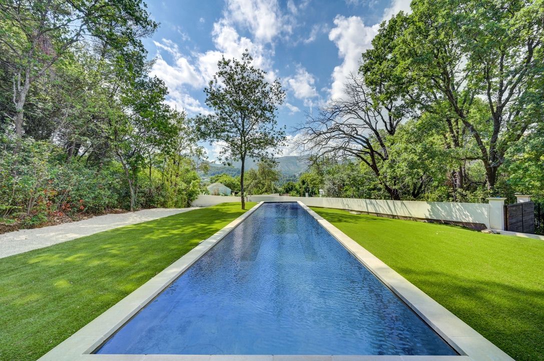 contemporary house 5 Rooms for rent on ROQUEVAIRE (13360)