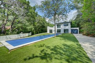 contemporary house 5 Rooms for rent on ROQUEVAIRE (13360)