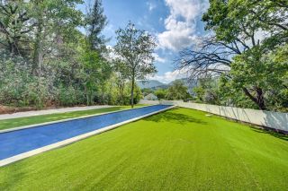 contemporary house 5 Rooms for rent on ROQUEVAIRE (13360)