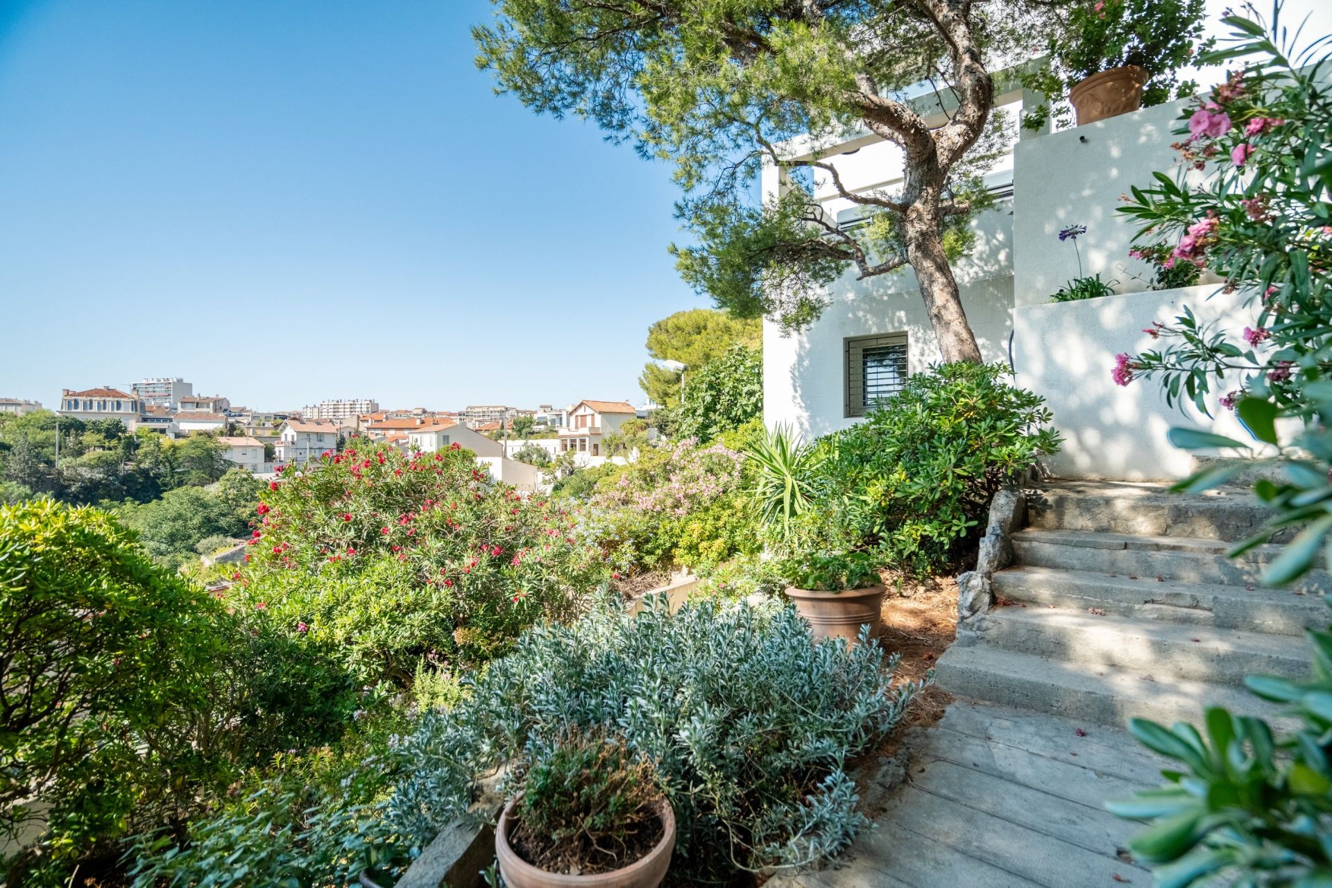 maison de luxe 4 Pièces en vente sur MARSEILLE (13007)
