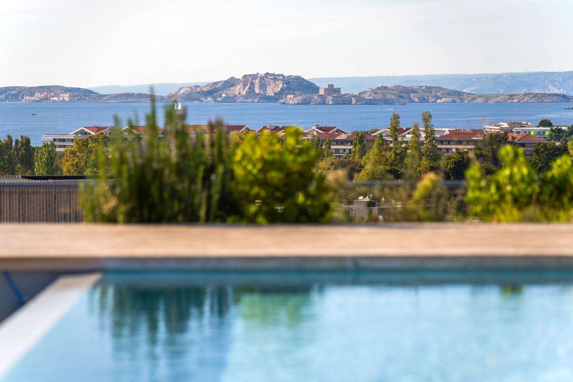 luxury apartment 4 Rooms for sale on MARSEILLE (13008)