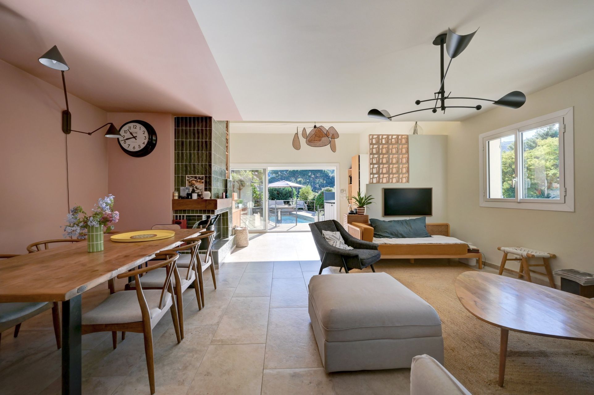 luxury house 7 Rooms for sale on CASSIS (13260)