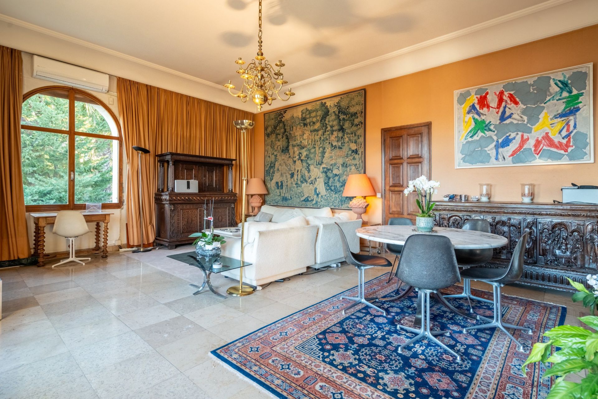 mansion 9 Rooms for sale on MARSEILLE (13007)