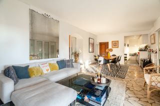 mansion 9 Rooms for sale on MARSEILLE (13007)