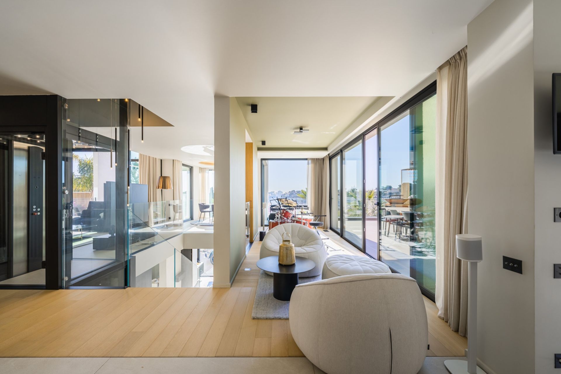 contemporary house 8 Rooms for sale on CARRY LE ROUET (13620)