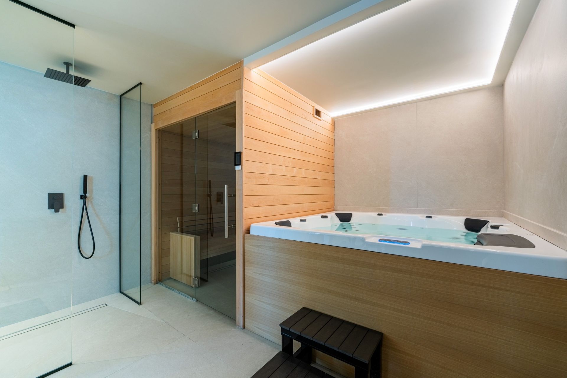 contemporary house 8 Rooms for sale on CARRY LE ROUET (13620)