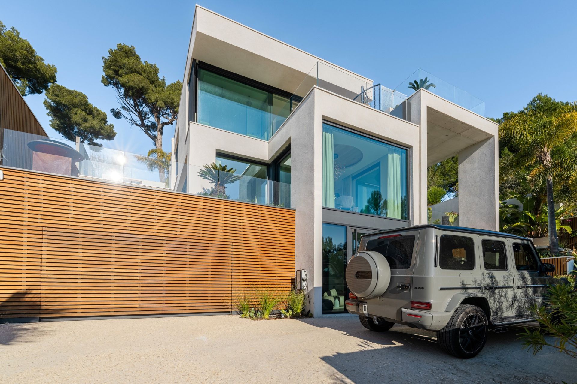 contemporary house 8 Rooms for sale on CARRY LE ROUET (13620)