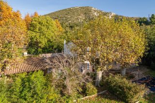 luxury house 7 Rooms for sale on MARSEILLE (13009)