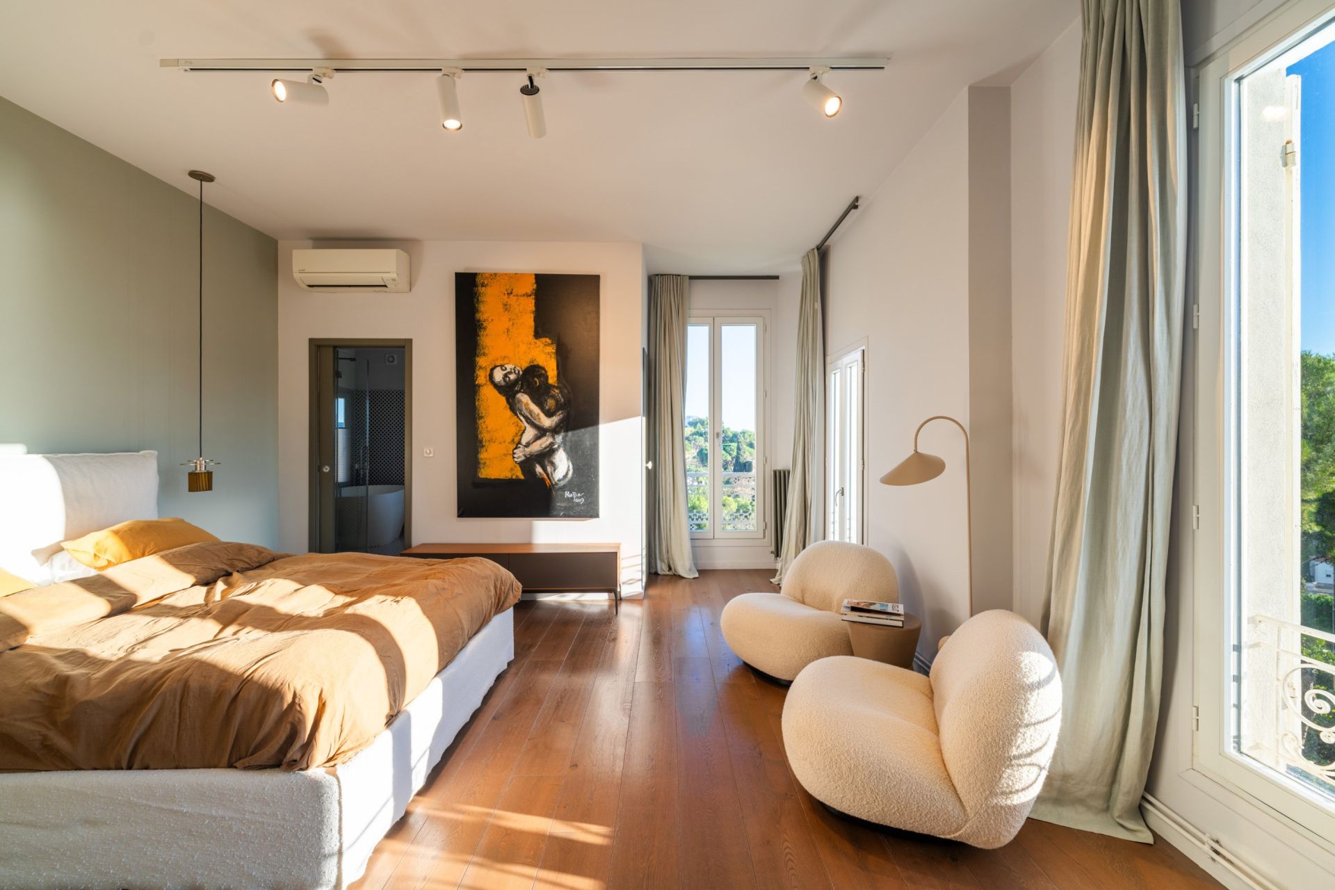 maison bourgeoise 7 Pièces en vente sur MARSEILLE (13007)