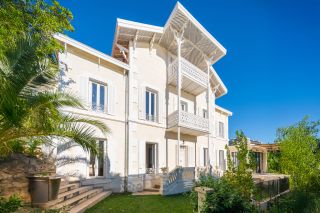 maison bourgeoise 7 Pièces en vente sur MARSEILLE (13007)