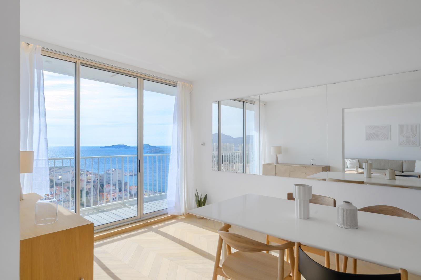 luxury apartment 4 Rooms for sale on MARSEILLE (13007)