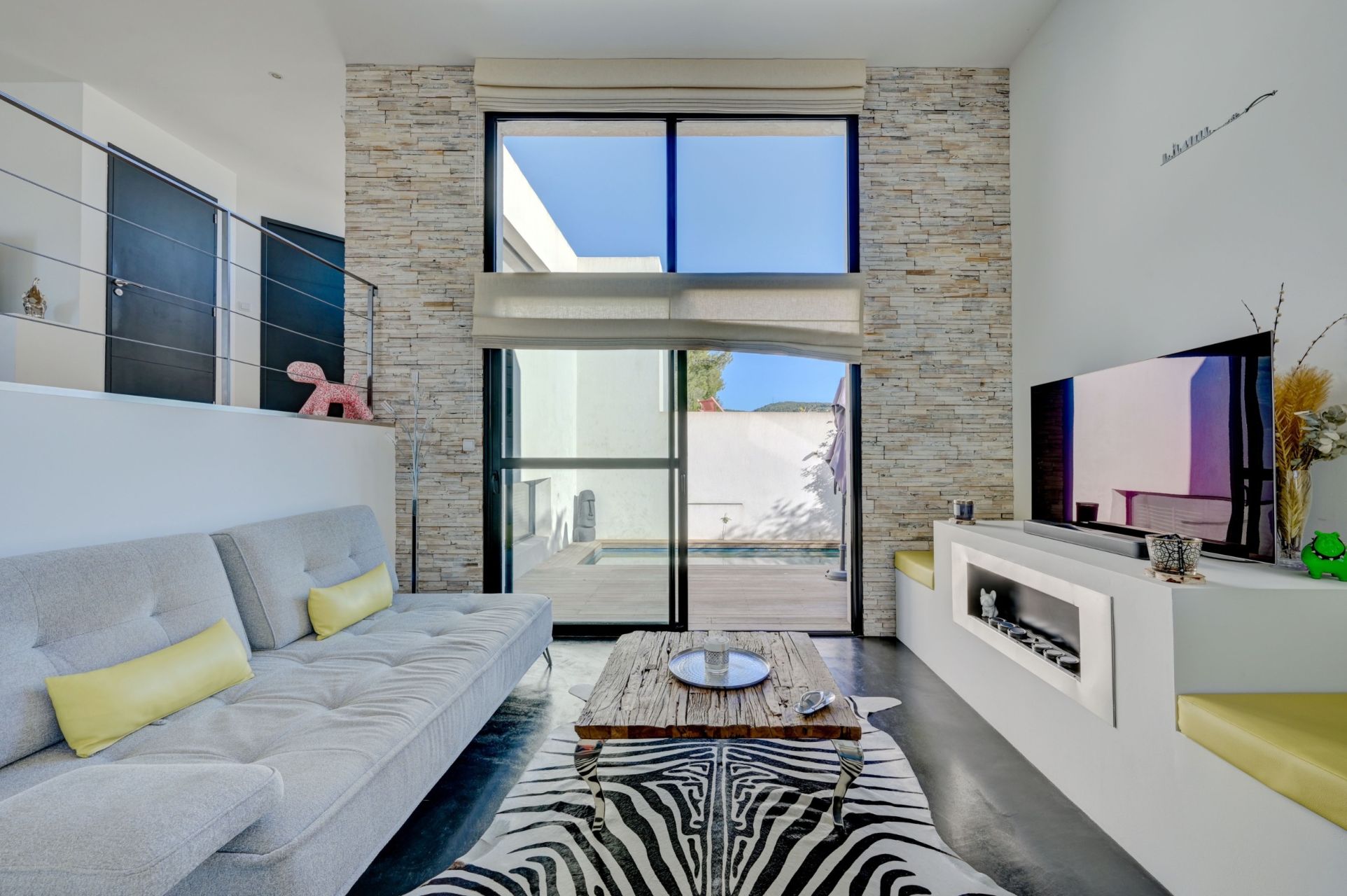 contemporary house 5 Rooms for sale on LA CIOTAT (13600)