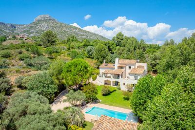 Vente Aubagne Maison provençale 7&nbsp;Pièces 285&nbsp;m²