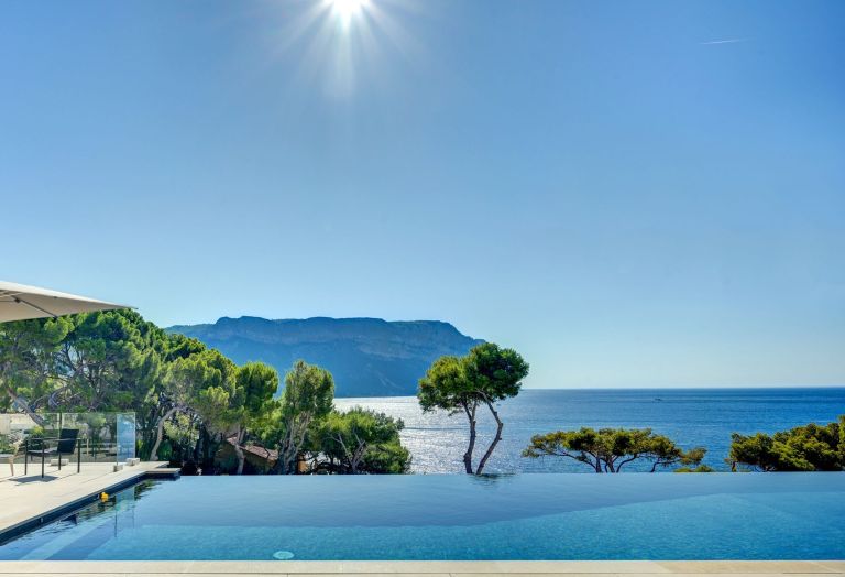 maison de luxe 6 Pièces en vente sur CASSIS (13260)
