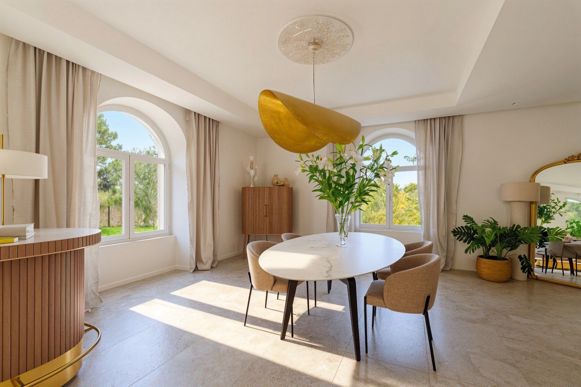 luxury house 6 Rooms for sale on MARSEILLE (13008)