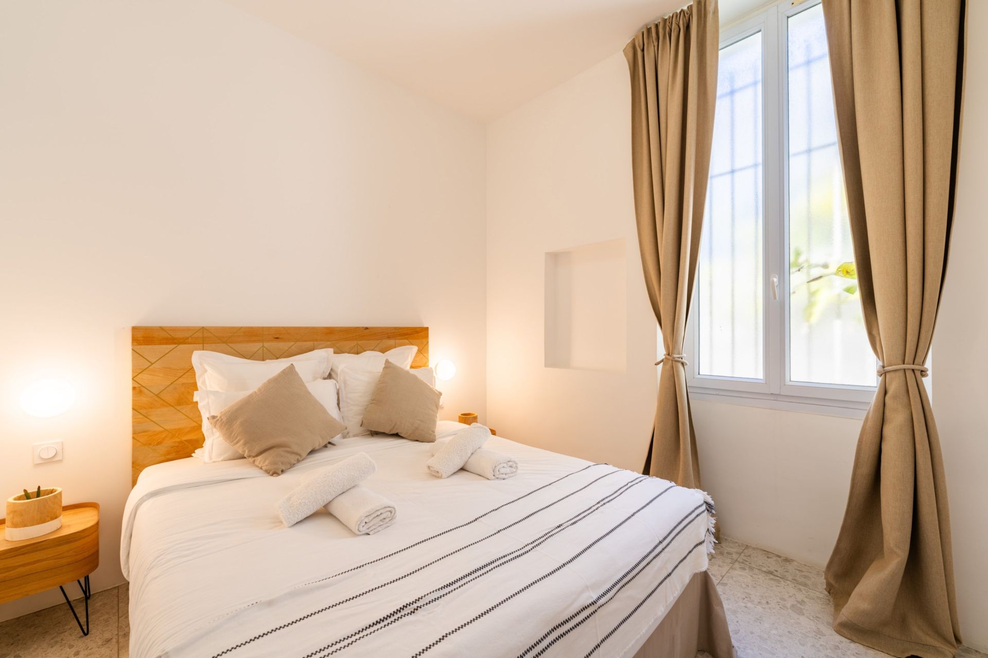 townhouse 7 Rooms for sale on MARSEILLE (13007)